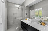 https://images.listonce.com.au/custom/160x/listings/1272-nott-street-port-melbourne-vic-3207/066/01810066_img_11.jpg?dTt5LDi9nmI