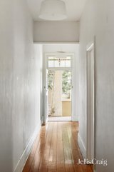 https://images.listonce.com.au/custom/160x/listings/128-barkers-road-hawthorn-vic-3122/304/01981304_img_02.jpg?YAao-Uj_b6g