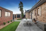 https://images.listonce.com.au/custom/160x/listings/128-castles-road-bentleigh-vic-3204/196/01197196_img_12.jpg?e6jH05UrMPU