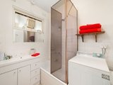 https://images.listonce.com.au/custom/160x/listings/128-docker-street-elwood-vic-3184/687/01793687_img_04.jpg?_JXc0_NX9Q4