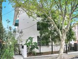 https://images.listonce.com.au/custom/160x/listings/128-docker-street-elwood-vic-3184/687/01793687_img_08.jpg?YOnt1ciK4uE