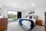 https://images.listonce.com.au/custom/160x/listings/128-evans-drive-croydon-vic-3136/734/01584734_img_08.jpg?JCcl6nRXh0w