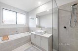 https://images.listonce.com.au/custom/160x/listings/128-evans-drive-croydon-vic-3136/734/01584734_img_12.jpg?htnsAKBpWXA