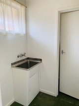 https://images.listonce.com.au/custom/160x/listings/128-lasiandra-avenue-forest-hill-vic-3131/744/01733744_img_05.jpg?97iYLvB9DOY