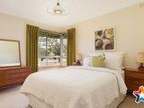 https://images.listonce.com.au/custom/160x/listings/128-manchester-road-mooroolbark-vic-3138/830/01524830_img_07.jpg?06H9yDz_Dfw