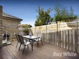 https://images.listonce.com.au/custom/160x/listings/1280-lawrence-road-mount-waverley-vic-3149/902/01658902_img_04.jpg?PEkq-2kLhno