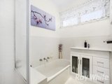 https://images.listonce.com.au/custom/160x/listings/1280-lawrence-road-mount-waverley-vic-3149/902/01658902_img_05.jpg?aRVsuZFfcbI