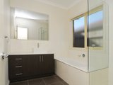 https://images.listonce.com.au/custom/160x/listings/1282-furlong-road-st-albans-vic-3021/277/00847277_img_08.jpg?hwQJ21dJq8I