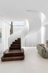 https://images.listonce.com.au/custom/160x/listings/129-derby-street-kew-vic-3101/551/01814551_img_15.jpg?3Il-ySI6Yu4