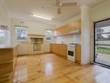 https://images.listonce.com.au/custom/160x/listings/129-duke-street-castlemaine-vic-3450/372/00616372_img_04.jpg?ycdugHj9Hy0