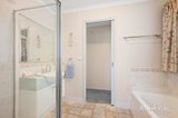 https://images.listonce.com.au/custom/160x/listings/129-highland-crescent-mooroolbark-vic-3138/692/01979692_img_07.jpg?Jyt2mpJS0-c