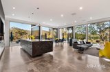 https://images.listonce.com.au/custom/160x/listings/129-whelans-road-healesville-vic-3777/876/01977876_img_06.jpg?1tTLS3X2C7o
