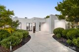 https://images.listonce.com.au/custom/160x/listings/129-whelans-road-healesville-vic-3777/876/01977876_img_22.jpg?Pino7Ha1sCo