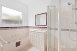 https://images.listonce.com.au/custom/160x/listings/12a-baird-street-north-doncaster-vic-3108/151/01812151_img_06.jpg?fKLMb5h3RBM