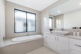 https://images.listonce.com.au/custom/160x/listings/12a-patricia-street-bentleigh-east-vic-3165/559/00901559_img_09.jpg?eKNT-3gwWE8