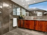 https://images.listonce.com.au/custom/160x/listings/12a9-beach-street-port-melbourne-vic-3207/132/01087132_img_07.jpg?NXjHJbsMC8s