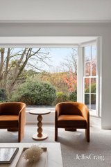 https://images.listonce.com.au/custom/160x/listings/13-15-granard-avenue-park-orchards-vic-3114/479/01915479_img_11.jpg?6VBzp9cebGM