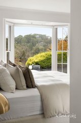 https://images.listonce.com.au/custom/160x/listings/13-15-granard-avenue-park-orchards-vic-3114/479/01915479_img_15.jpg?uAL24qwN94c