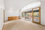 https://images.listonce.com.au/custom/160x/listings/13-15-lewis-road-healesville-vic-3777/560/01705560_img_06.jpg?pWgwbIuFRSI