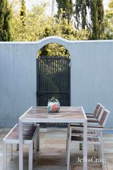 https://images.listonce.com.au/custom/160x/listings/13-anthony-close-lower-plenty-vic-3093/876/01807876_img_18.jpg?OucL266tv_g
