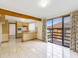 https://images.listonce.com.au/custom/160x/listings/13-barton-street-surrey-hills-vic-3127/689/01684689_img_06.jpg?4TUBun468uc
