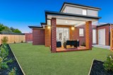 https://images.listonce.com.au/custom/160x/listings/13-boriska-court-glen-waverley-vic-3150/186/01660186_img_12.jpg?FCQ6PQc8V8g