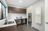 https://images.listonce.com.au/custom/160x/listings/13-bridgeford-avenue-blackburn-north-vic-3130/720/01681720_img_11.jpg?H_lyXMz0dWk