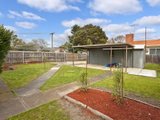 https://images.listonce.com.au/custom/160x/listings/13-brosnan-crescent-strathmore-vic-3041/496/00847496_img_09.jpg?zKDopsWhsUw