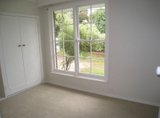 https://images.listonce.com.au/custom/160x/listings/13-byron-street-canterbury-vic-3126/631/01875631_img_06.jpg?pq6_sqeyou8