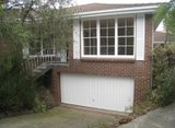 https://images.listonce.com.au/custom/160x/listings/13-byron-street-canterbury-vic-3126/631/01875631_img_08.jpg?-tFKTCSG-nQ