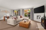 https://images.listonce.com.au/custom/160x/listings/13-carmen-close-eltham-vic-3095/660/01912660_img_05.jpg?gCaopLQo75g