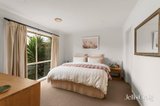https://images.listonce.com.au/custom/160x/listings/13-carmen-close-eltham-vic-3095/660/01912660_img_10.jpg?JKVs-8ZX_kE