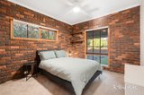 https://images.listonce.com.au/custom/160x/listings/13-chapman-court-mooroolbark-vic-3138/041/01817041_img_15.jpg?FRbnMB8y4q0
