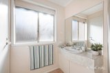 https://images.listonce.com.au/custom/160x/listings/13-chester-street-lilydale-vic-3140/260/01742260_img_11.jpg?47vve__uoFA