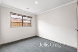 https://images.listonce.com.au/custom/160x/listings/13-cumulus-street-williams-landing-vic-3027/263/01916263_img_05.jpg?LTj1t0s7IEk