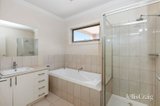 https://images.listonce.com.au/custom/160x/listings/13-deakin-drive-delacombe-vic-3356/892/01941892_img_04.jpg?ZErQ7Z6nLng