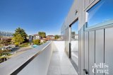 https://images.listonce.com.au/custom/160x/listings/13-duckmanton-court-bentleigh-east-vic-3165/785/01721785_img_03.jpg?9QzTnXLX3FI
