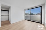 https://images.listonce.com.au/custom/160x/listings/13-duckmanton-court-bentleigh-east-vic-3165/785/01721785_img_16.jpg?nIAVe8qprQ8