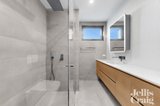 https://images.listonce.com.au/custom/160x/listings/13-duckmanton-court-bentleigh-east-vic-3165/785/01721785_img_17.jpg?cOnM379C69A
