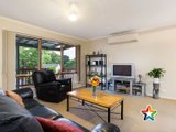 https://images.listonce.com.au/custom/160x/listings/13-dunoon-street-mooroolbark-vic-3138/697/01524697_img_04.jpg?RkcHxxHmkmU