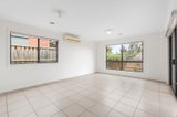 https://images.listonce.com.au/custom/160x/listings/13-ebbtide-drive-leopold-vic-3224/517/01698517_img_05.jpg?ciagOuK5p4I
