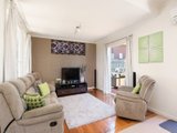 https://images.listonce.com.au/custom/160x/listings/13-elamo-road-healesville-vic-3777/367/01524367_img_02.jpg?FssjJ-tQSyU