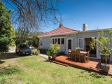 https://images.listonce.com.au/custom/160x/listings/13-elamo-road-healesville-vic-3777/367/01524367_img_15.jpg?cUuyXM1Y7U4