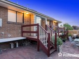 https://images.listonce.com.au/custom/160x/listings/13-erskine-ridge-mooroolbark-vic-3138/955/01524955_img_12.jpg?i59a-CxvMF8