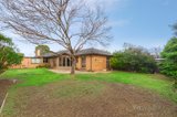 https://images.listonce.com.au/custom/160x/listings/13-fairbank-road-bentleigh-vic-3204/443/00694443_img_08.jpg?QDVRpdqDfzU