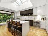 https://images.listonce.com.au/custom/160x/listings/13-foam-street-elwood-vic-3184/412/01793412_img_02.jpg?AFpE0lU6nK4