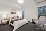 https://images.listonce.com.au/custom/160x/listings/13-forest-road-forest-hill-vic-3131/317/01753317_img_07.jpg?aanU7Dz-QNI