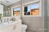 https://images.listonce.com.au/custom/160x/listings/13-garden-court-lake-gardens-vic-3355/485/01899485_img_16.jpg?WXL4ufEPHBU