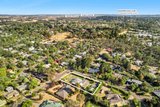 https://images.listonce.com.au/custom/160x/listings/13-glenns-court-woodend-vic-3442/545/01896545_img_20.jpg?BVVR8FQqB_c