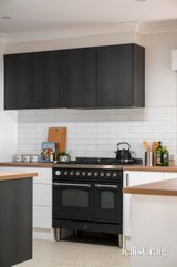 https://images.listonce.com.au/custom/160x/listings/13-greenwood-lane-mooroolbark-vic-3138/465/01817465_img_09.jpg?CyoI9c0EKHM